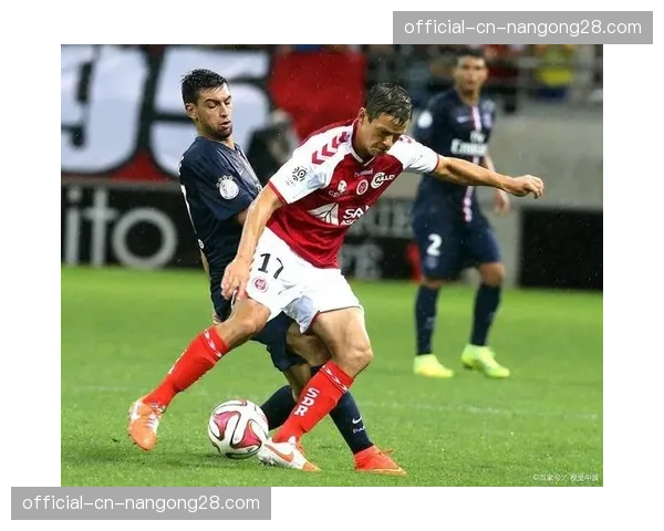 官方：兰斯前锋达拉米因腿筋受伤，将缺席未来三周比赛