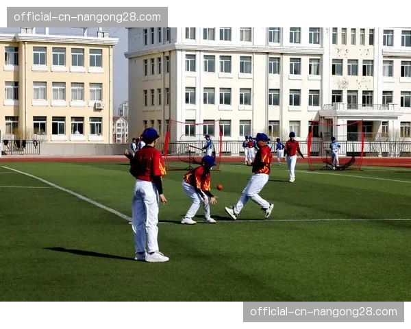 “棒垒球进校园”项目在巴西里约热内卢贫民社区启动